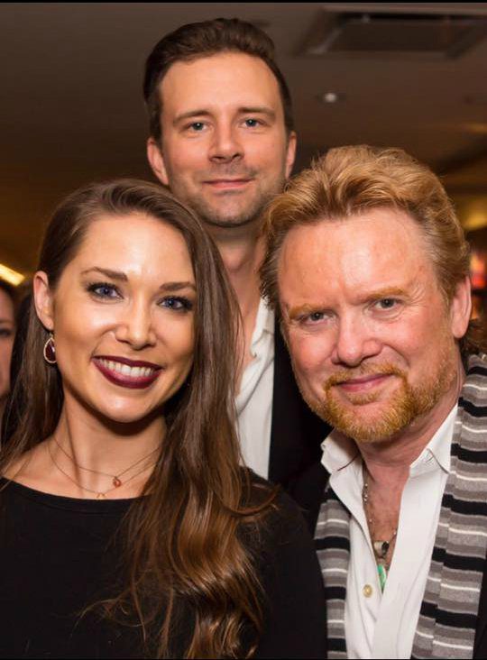 Lee Roy Parnell with his son and daughter
